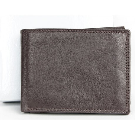 Tmavě hnědá kožená peněženka z měkké kůže bez značek a nápisů